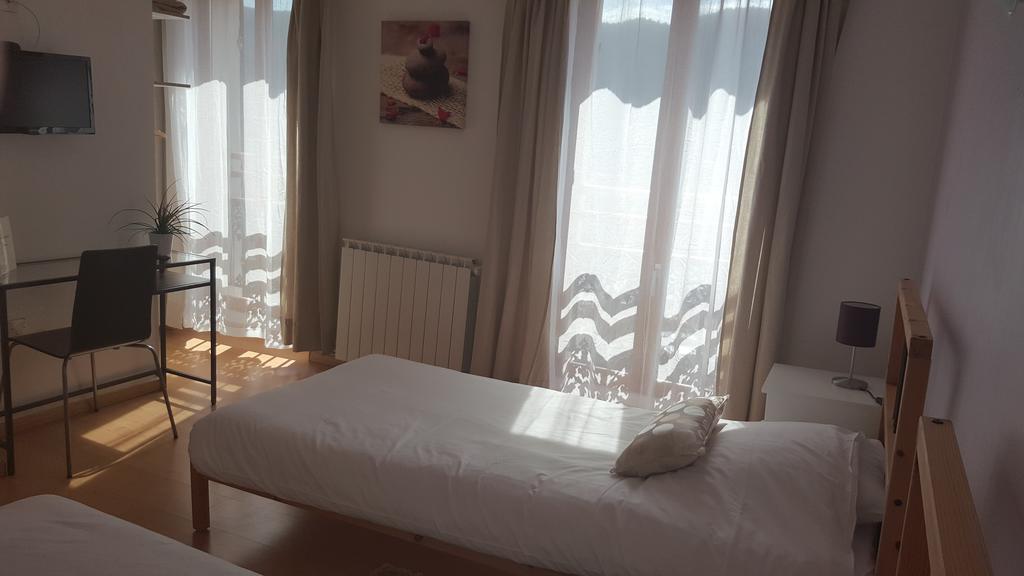 Le Clos Des Acacias Signes Dış mekan fotoğraf