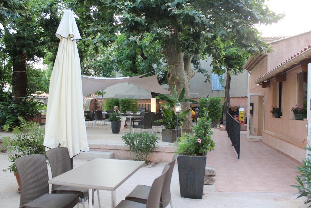 Le Clos Des Acacias Signes Dış mekan fotoğraf