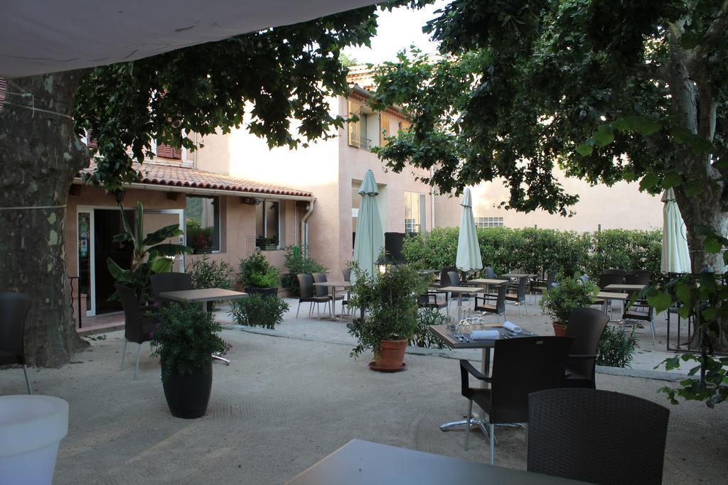 Le Clos Des Acacias Signes Dış mekan fotoğraf