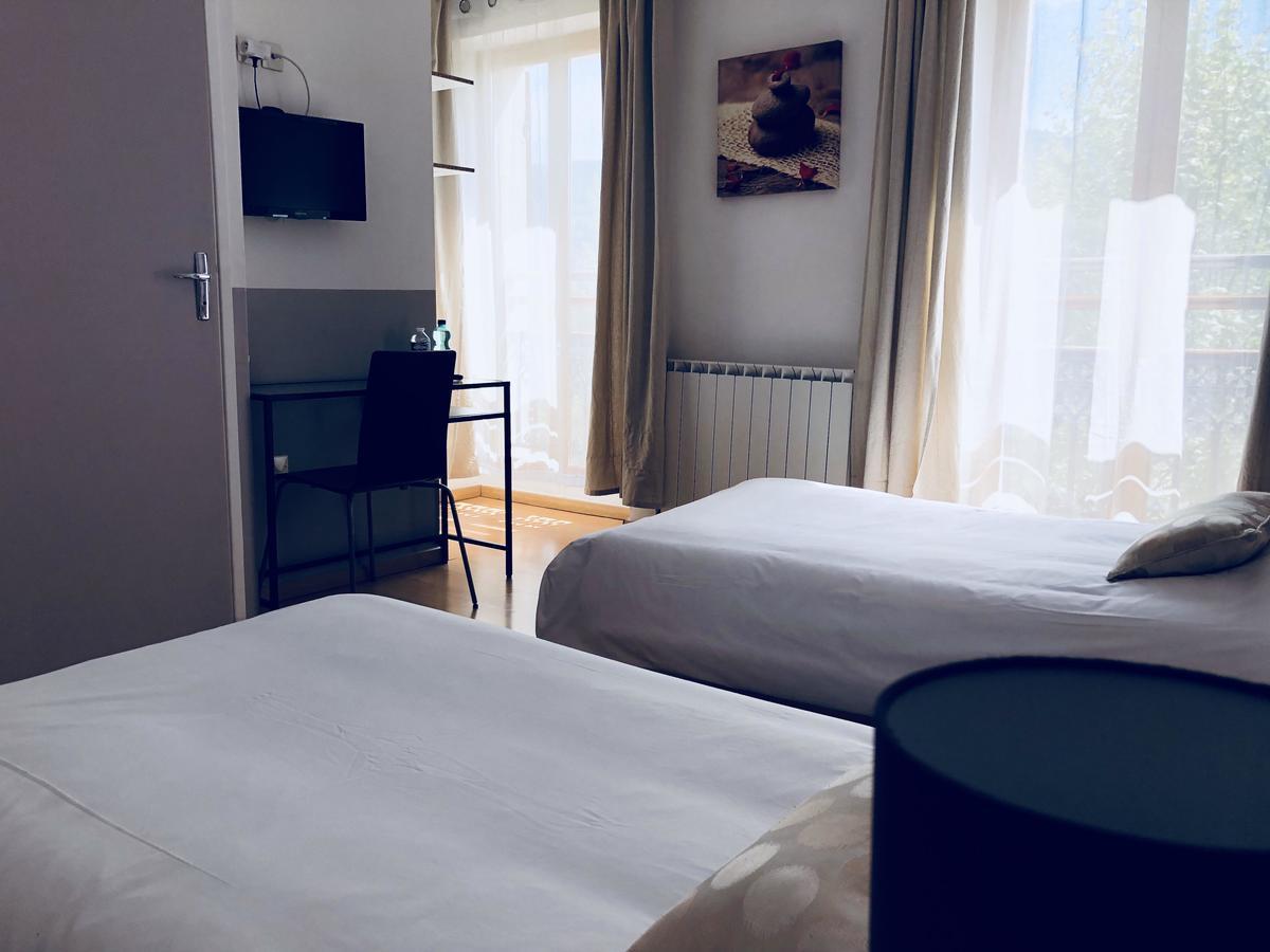 Le Clos Des Acacias Signes Dış mekan fotoğraf