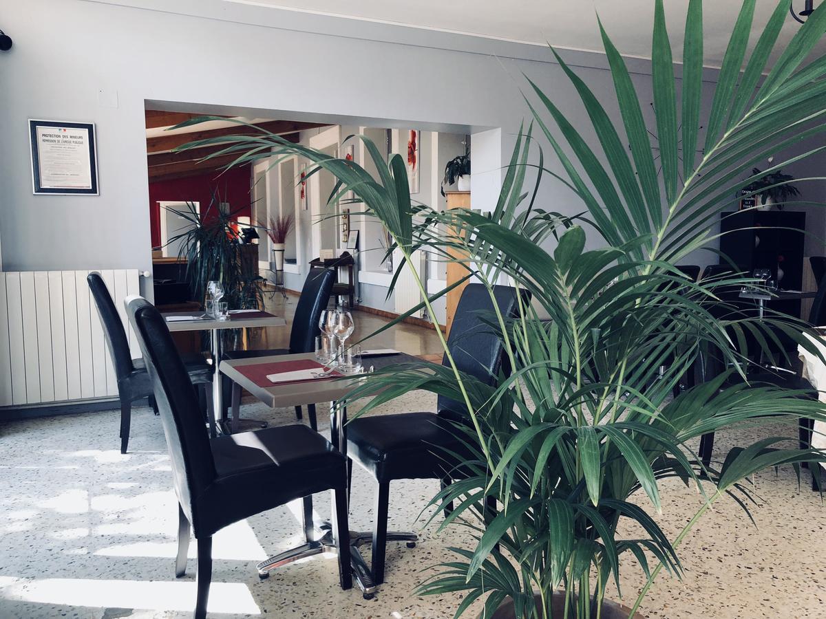 Le Clos Des Acacias Signes Dış mekan fotoğraf